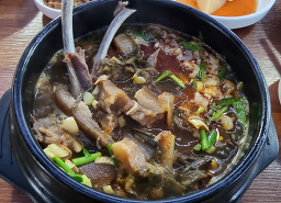 Hadangsacheoltang (하당사철탕) 1