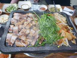 통돼지네 대표 사진