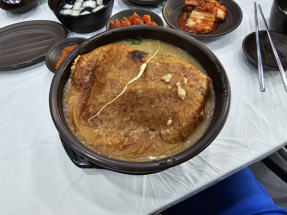 Oboknurungjisamgyetang (오복누룽지삼계탕) 3