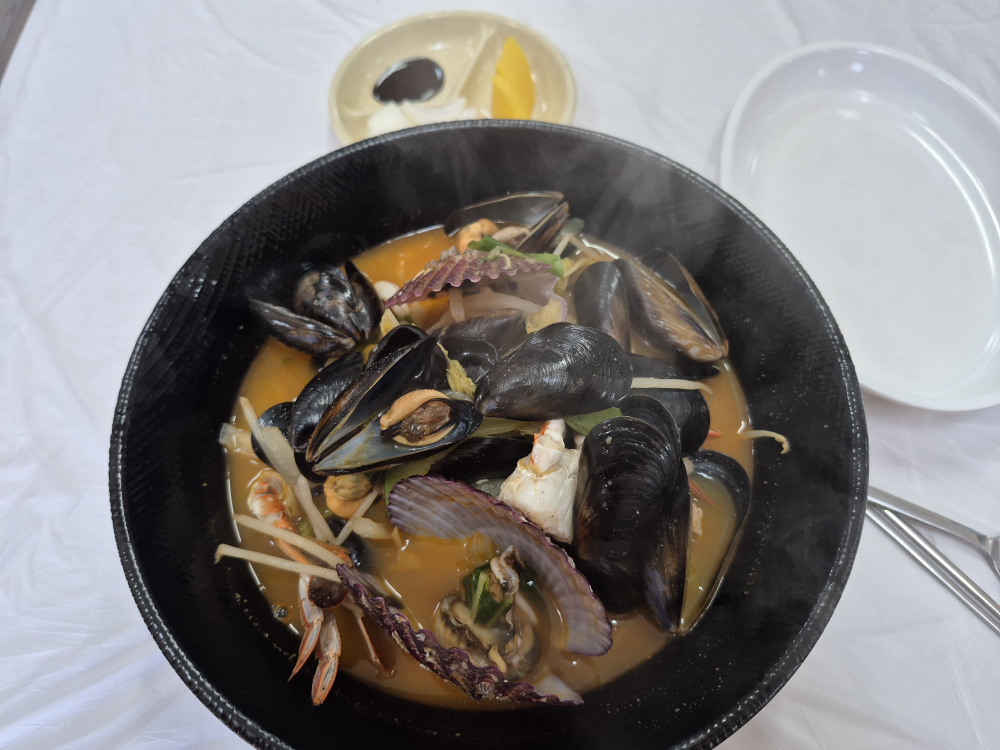 Jinjjaru (진짜루) 3