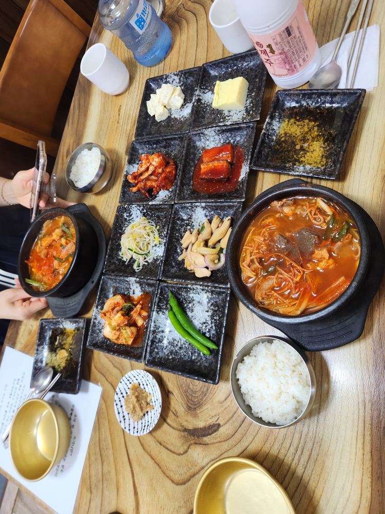 Beoljipsikdang (벌집식당) 1