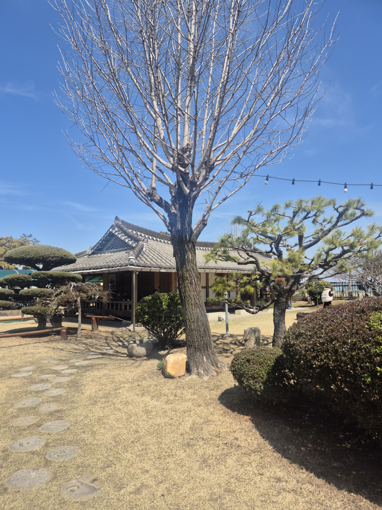 Keundaemunjip (큰대문집) 1