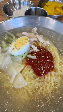 Eonyangdakkalguksu (언양닭칼국수) 1