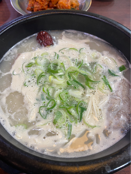 Sinseonseollongtang (신선설농탕) 1