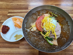 Pyeonghwaru (평화루) 2