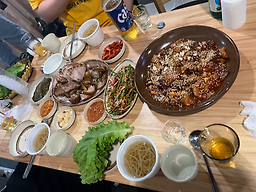 Golmokgogitjip (골목고깃집) 1