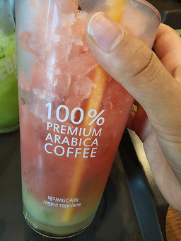 메가MGC커피 3