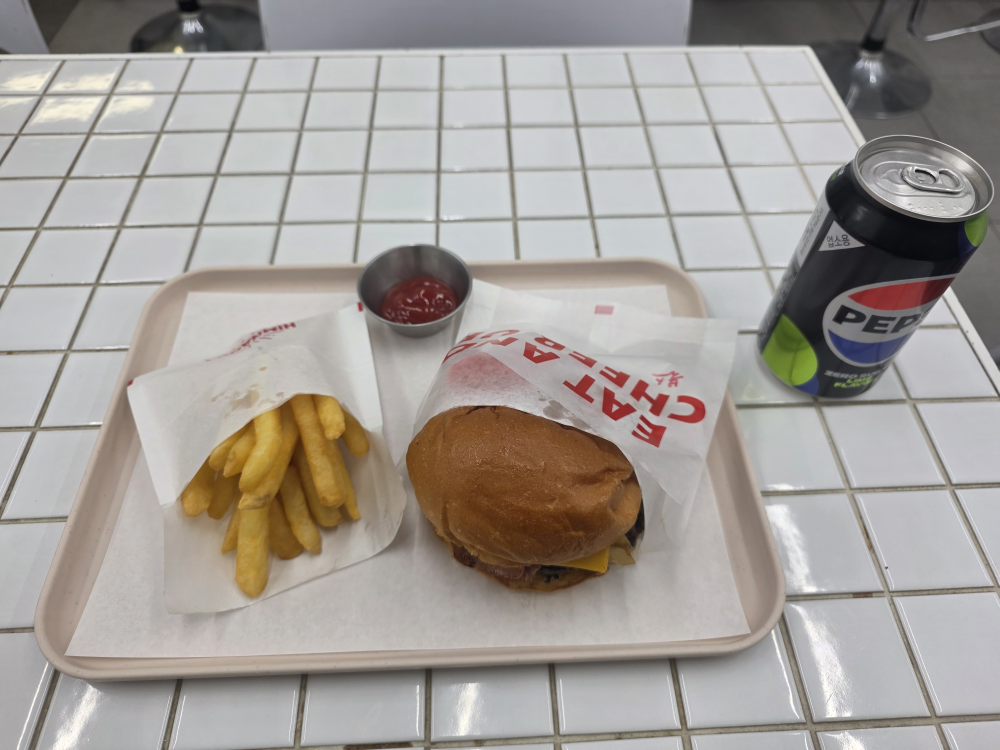 힘난다버거 코엑스점 대표 사진