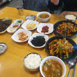 서원족발 1