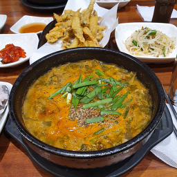Hadongureongchueotang (하동우렁추어탕) 2