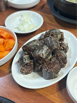Gwanghwamun deodeoksundae (광화문 더덕순대) 2