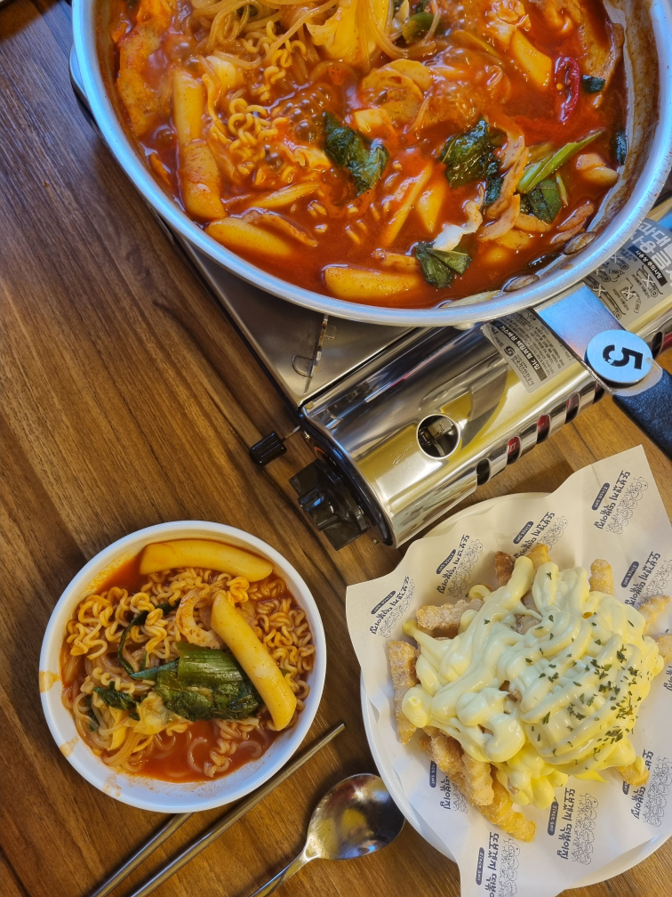 또보겠지떡볶이집 오늘도봄건대점 대표 사진