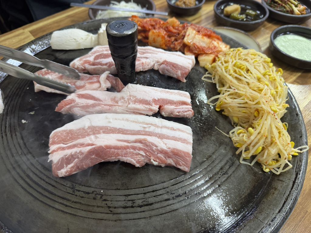 Sigolsotdanjisamgyeopsal 2
