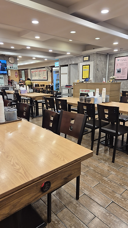 Jeonjukongppuri kongnamulgukbap (전주콩뿌리 콩나물국밥) 1