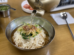 명동국수 3