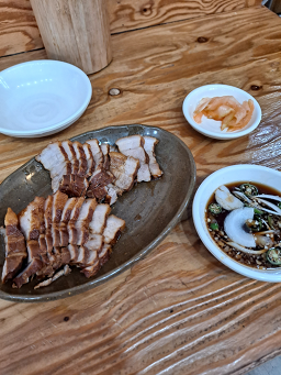 주례수육칼국수 4
