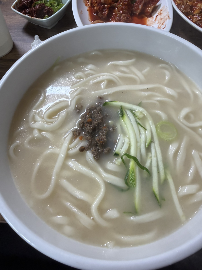 Seoulsonkalguksu (서울손칼국수) 2