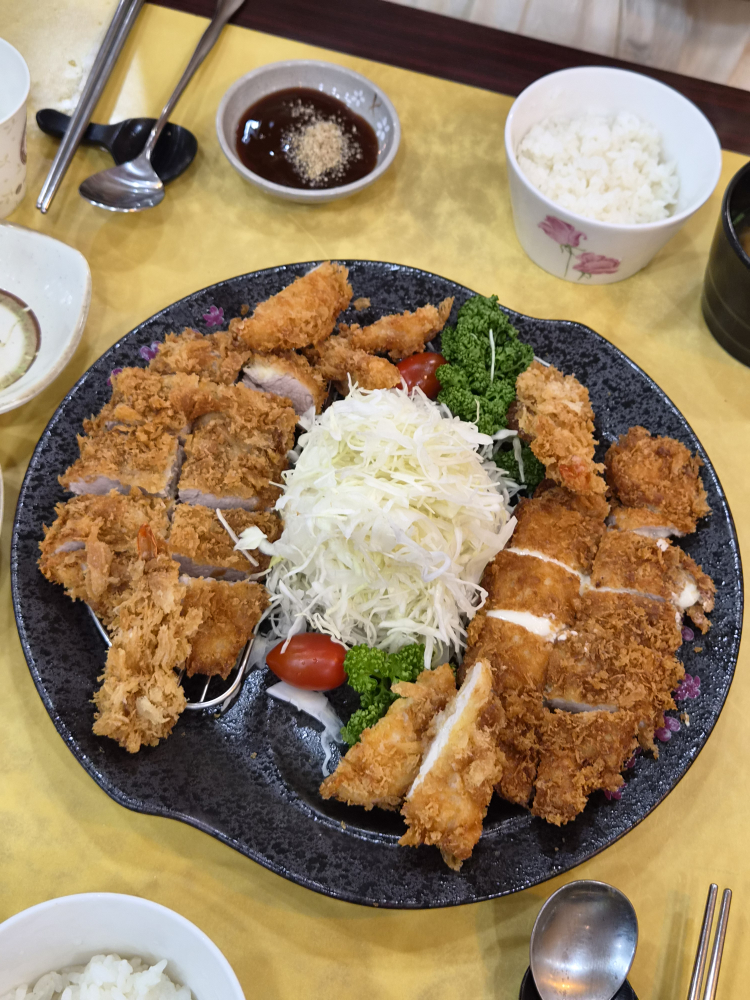 Majjeumura donkkaseu (마쯔무라 돈까스) 2