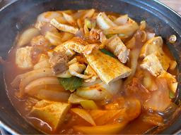 Sigoltongdwaejibokeum (시골통돼지볶음) 1