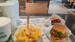 쉐이크쉑 신림점 사진 8
