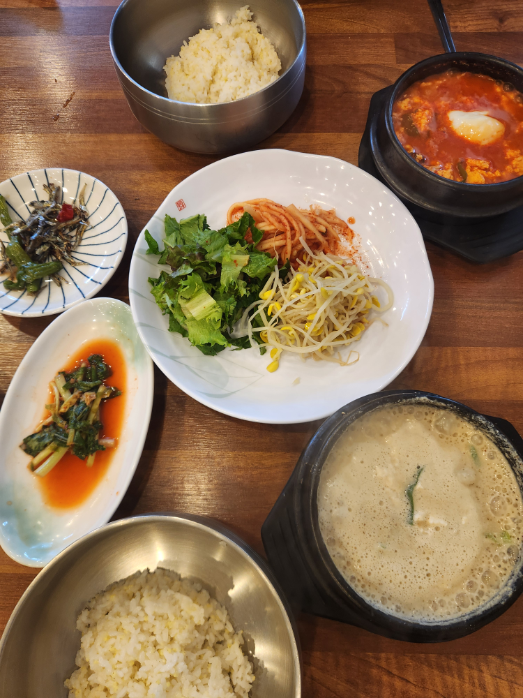 Gamasotdubumyeongga (가마솥두부명가) 3