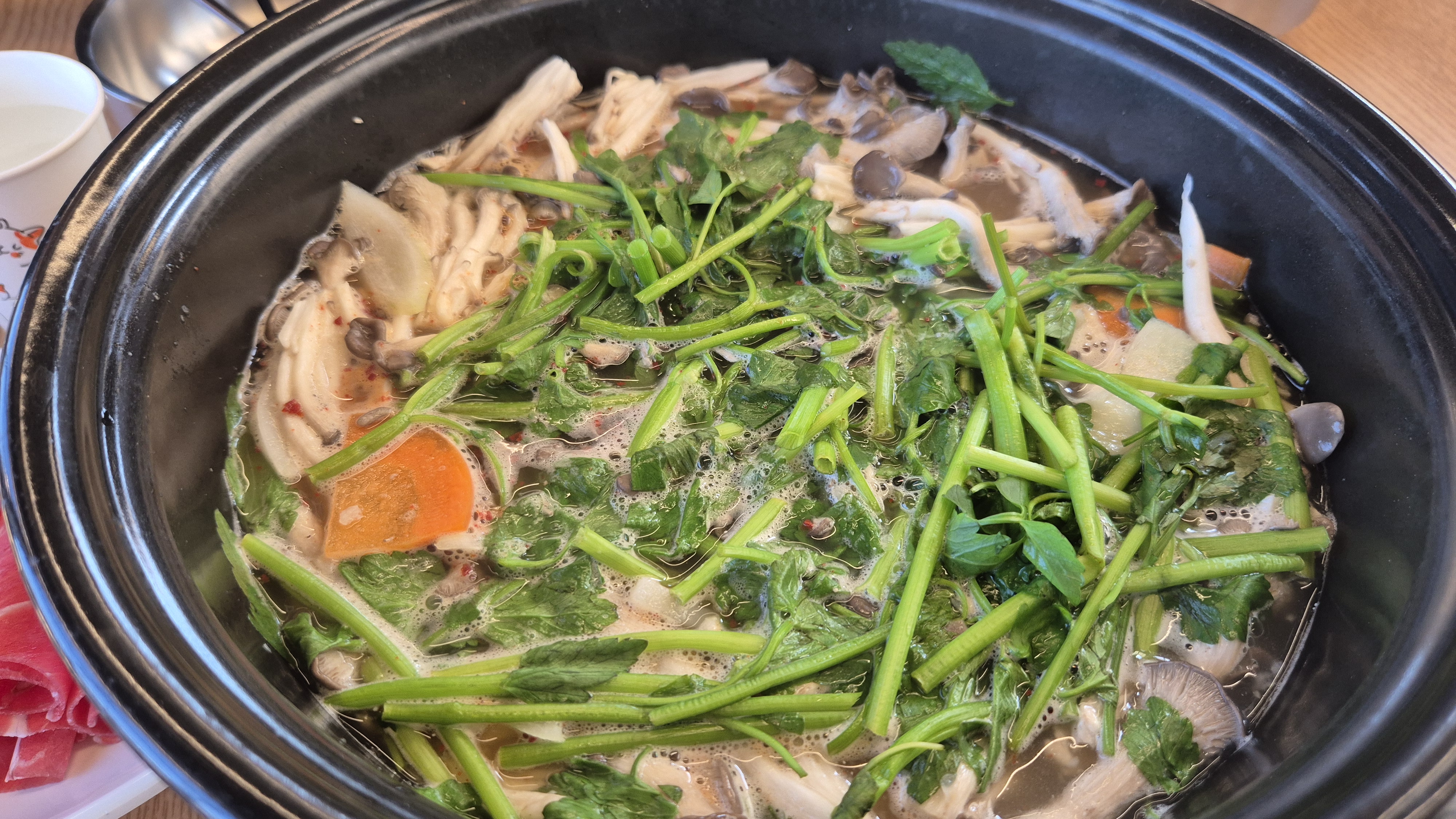Gonghangkalguksu (공항칼국수) 3