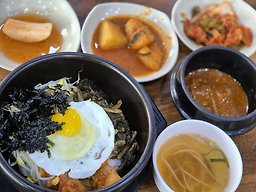 Sattoseolleongtang (사또설렁탕) 3