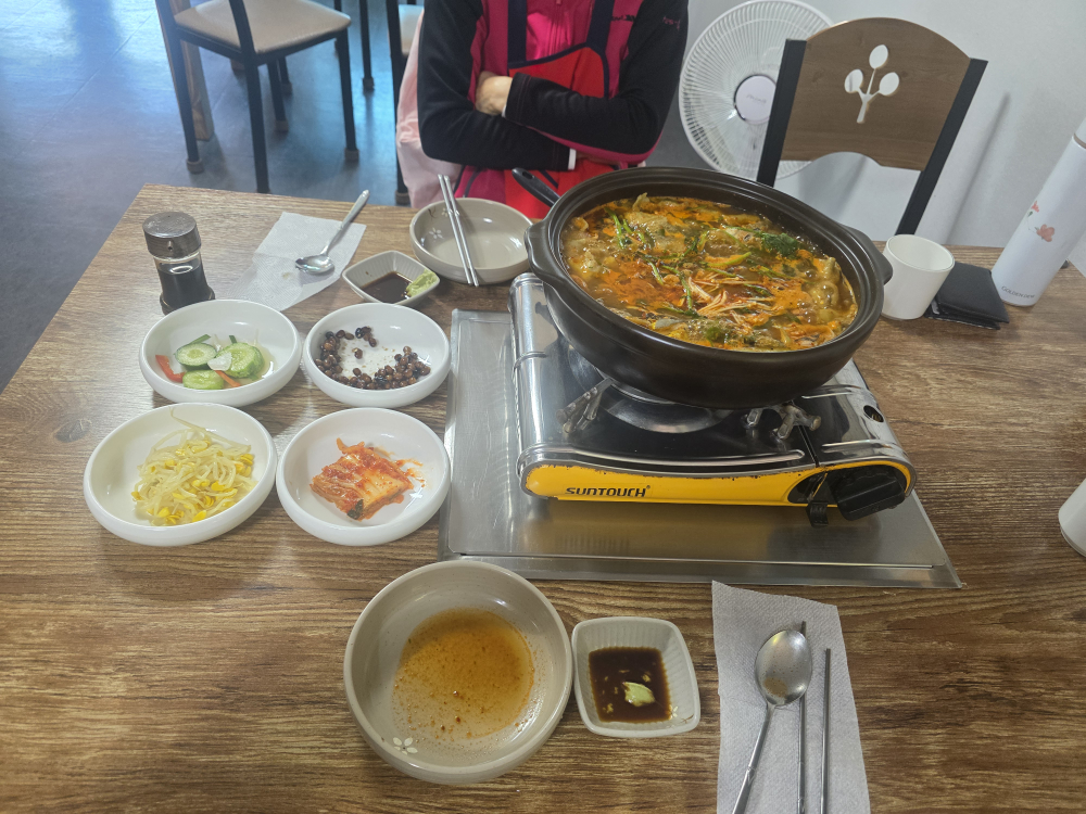 Gasimeoriminmulmaeuntang (가시머리민물매운탕) 2