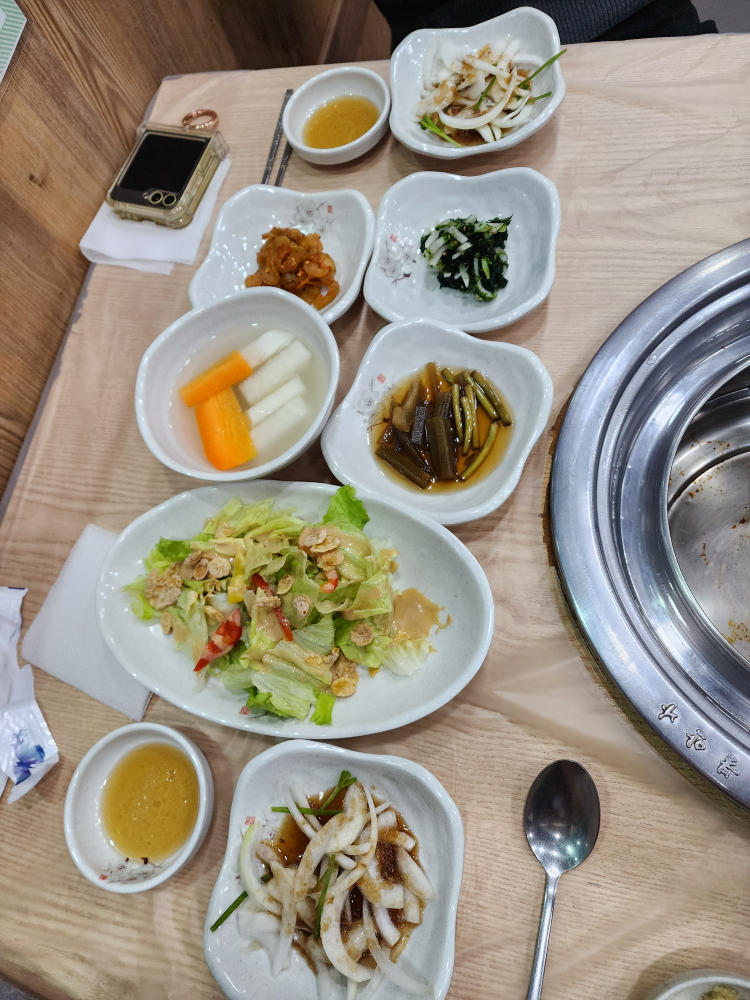 Meokbaengidaksutbulgui (먹뱅이닭숯불구이) 1