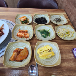 Neogurisikdang (너구리식당) 3