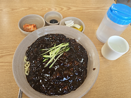 Sonjjajangmaeul (손짜장마을) 3