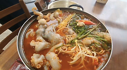 Seonjingungnakjimadang (선진국낙지마당) 3