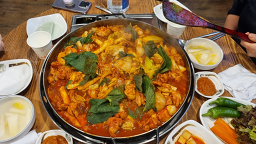 Chuncheondakgalbi (춘천닭갈비) 2