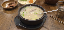 Pyeongyangabaisundaegukbap (평양아바이순대국밥) 1