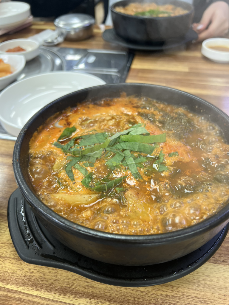 Gongjusiraegigamjatang (공주시래기감자탕) 1