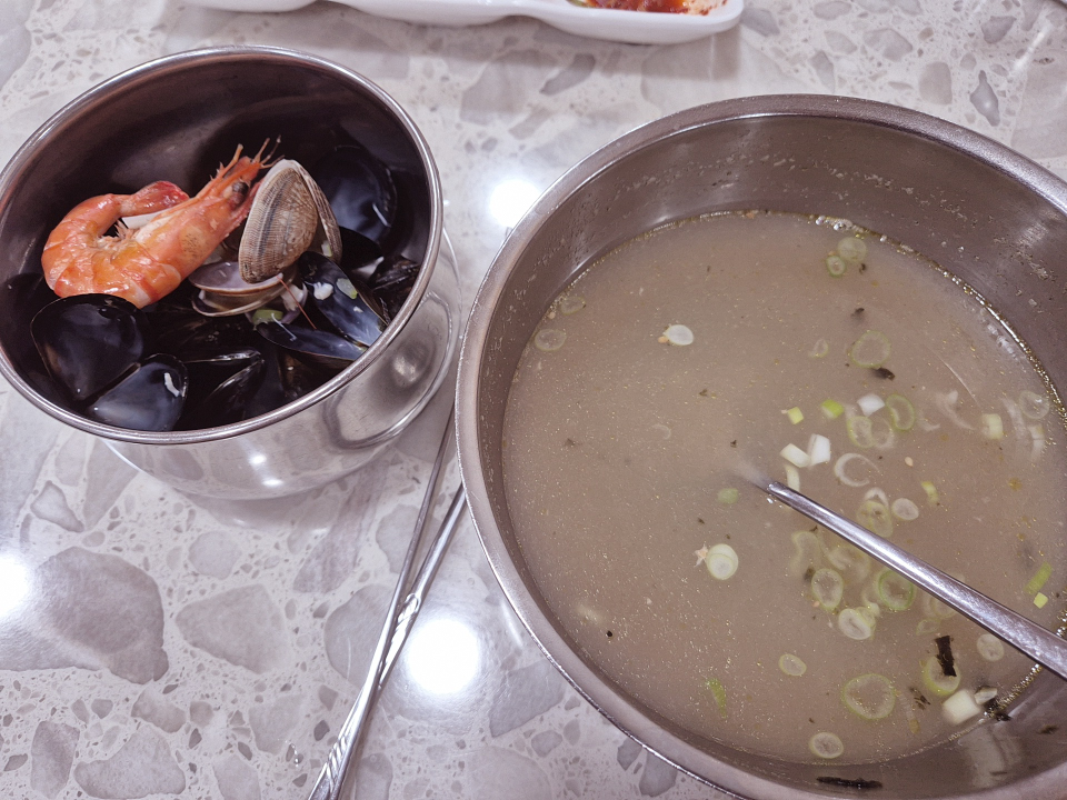Neowajip (너와집) 2