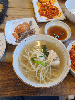 Bokeojapneunsaramdeul duryujeom (복어잡는사람들 두류점) 2