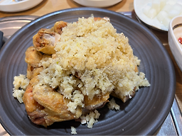 Maneultongdaksonkalguksu (마늘통닭손칼국수) 2