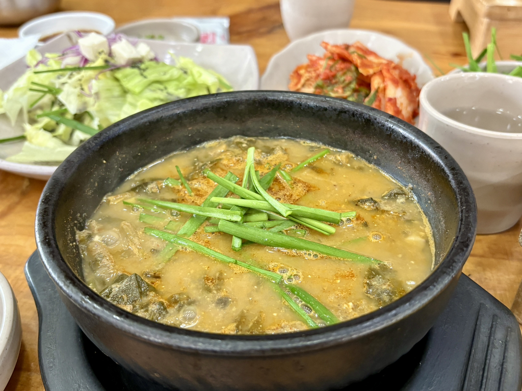 Cheongdamchueojeong 5