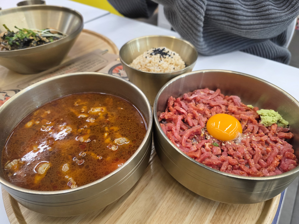 행복은간장밥 충무로점 사진 2