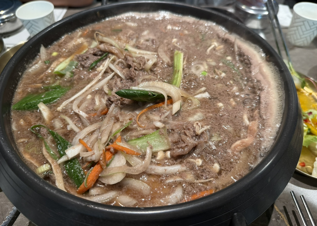 Gwangyangchamsutbulgogi (광양참숯불고기) 1