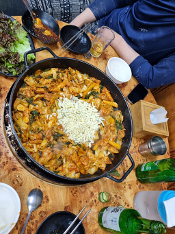 Sinwoldongonammaedakgalbi (신월동오남매닭갈비) 1