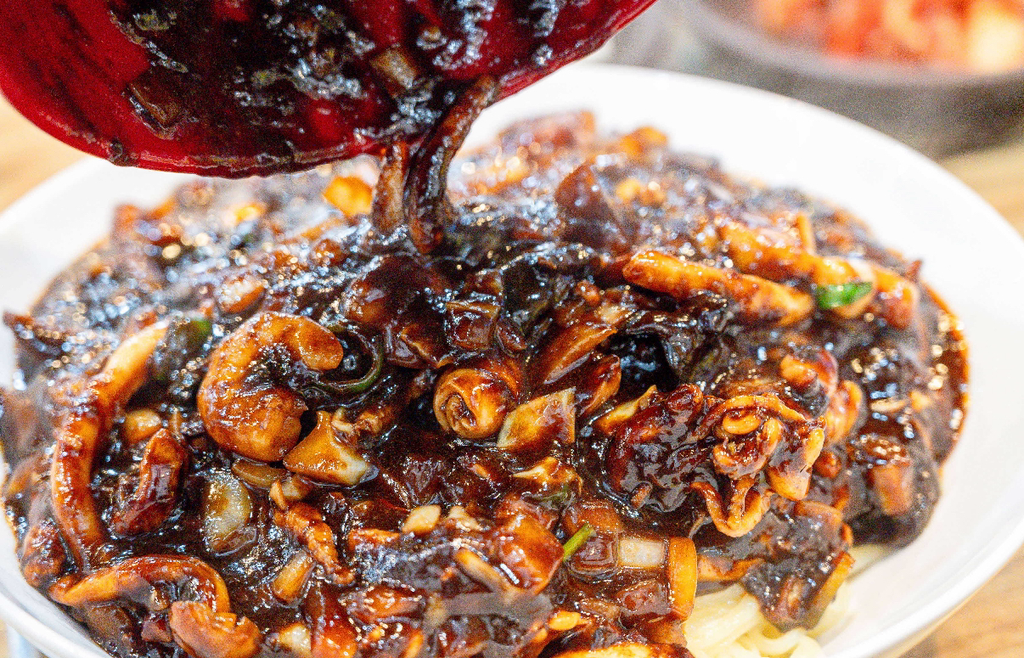 Bujasonjjajang (부자손짜장) 3