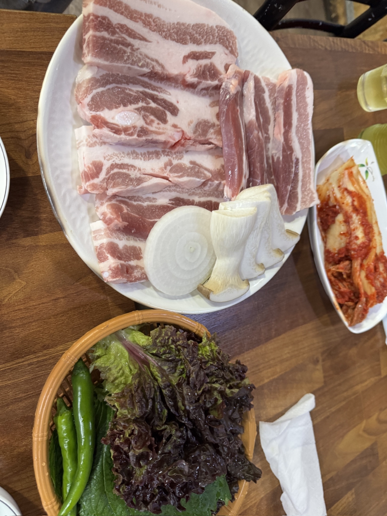 내고향생삼겹전문점 사진 2
