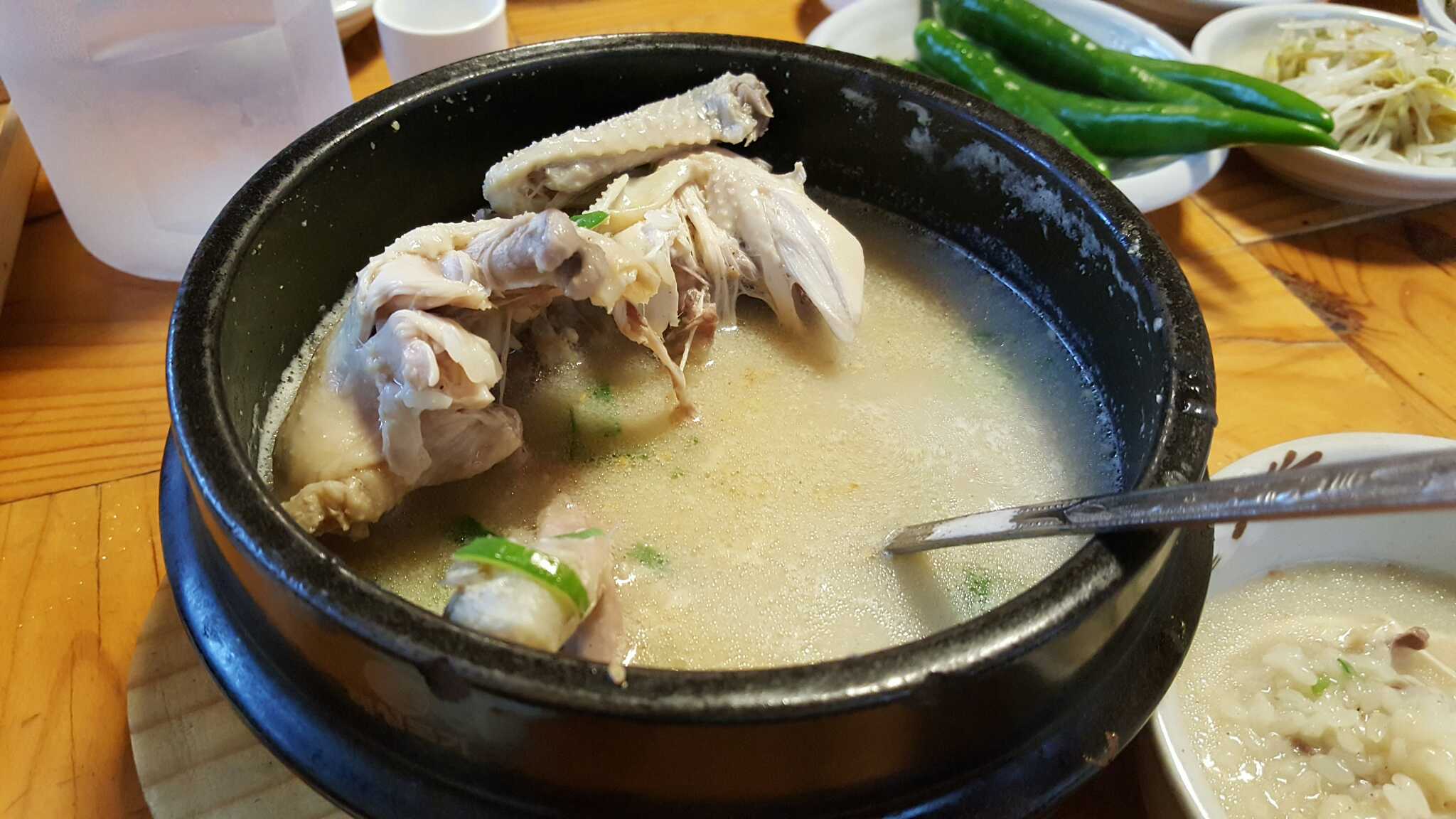 Baekjesamgyetang (백제삼계탕) 2