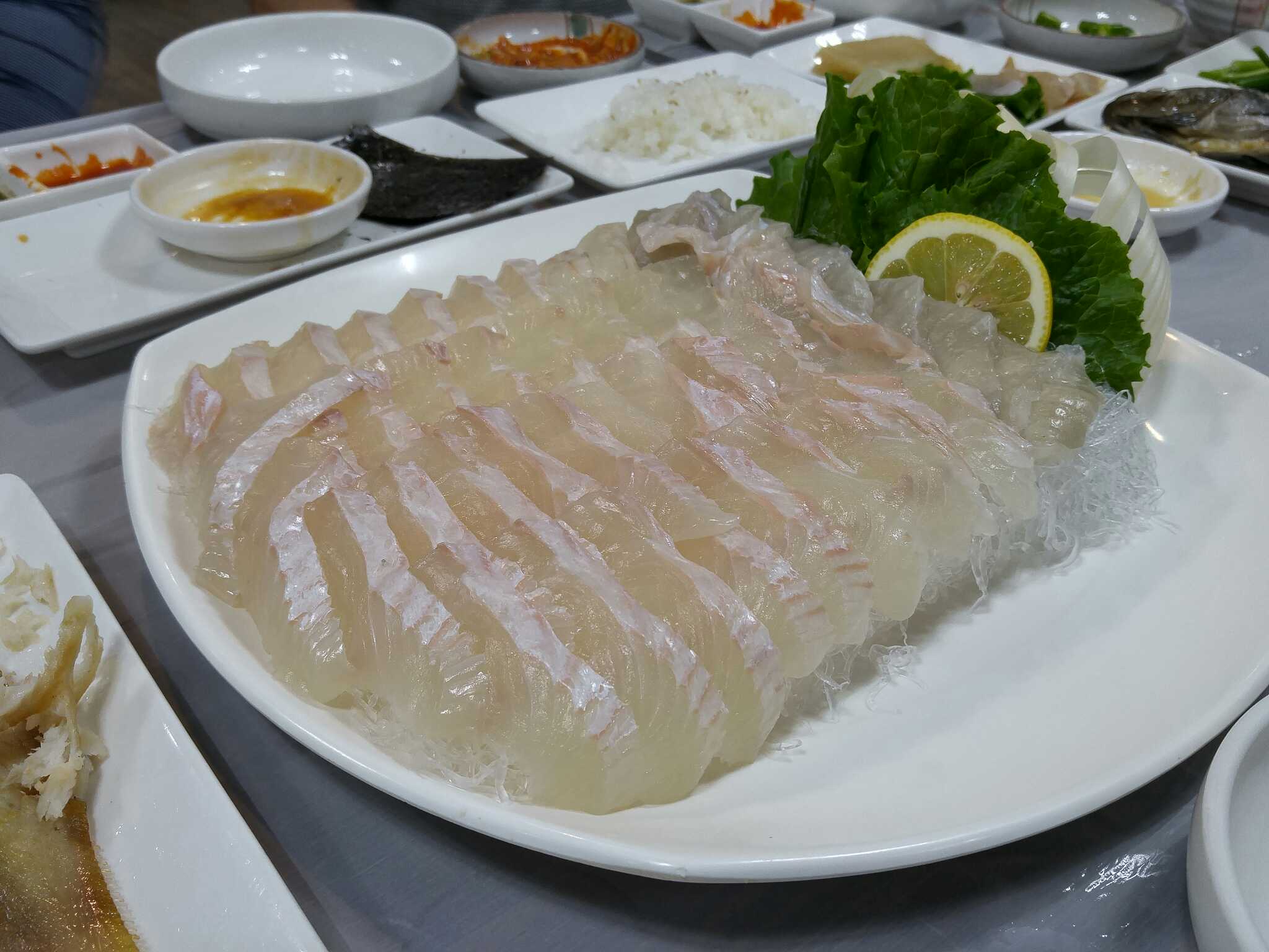 오천간제미횟집 2
