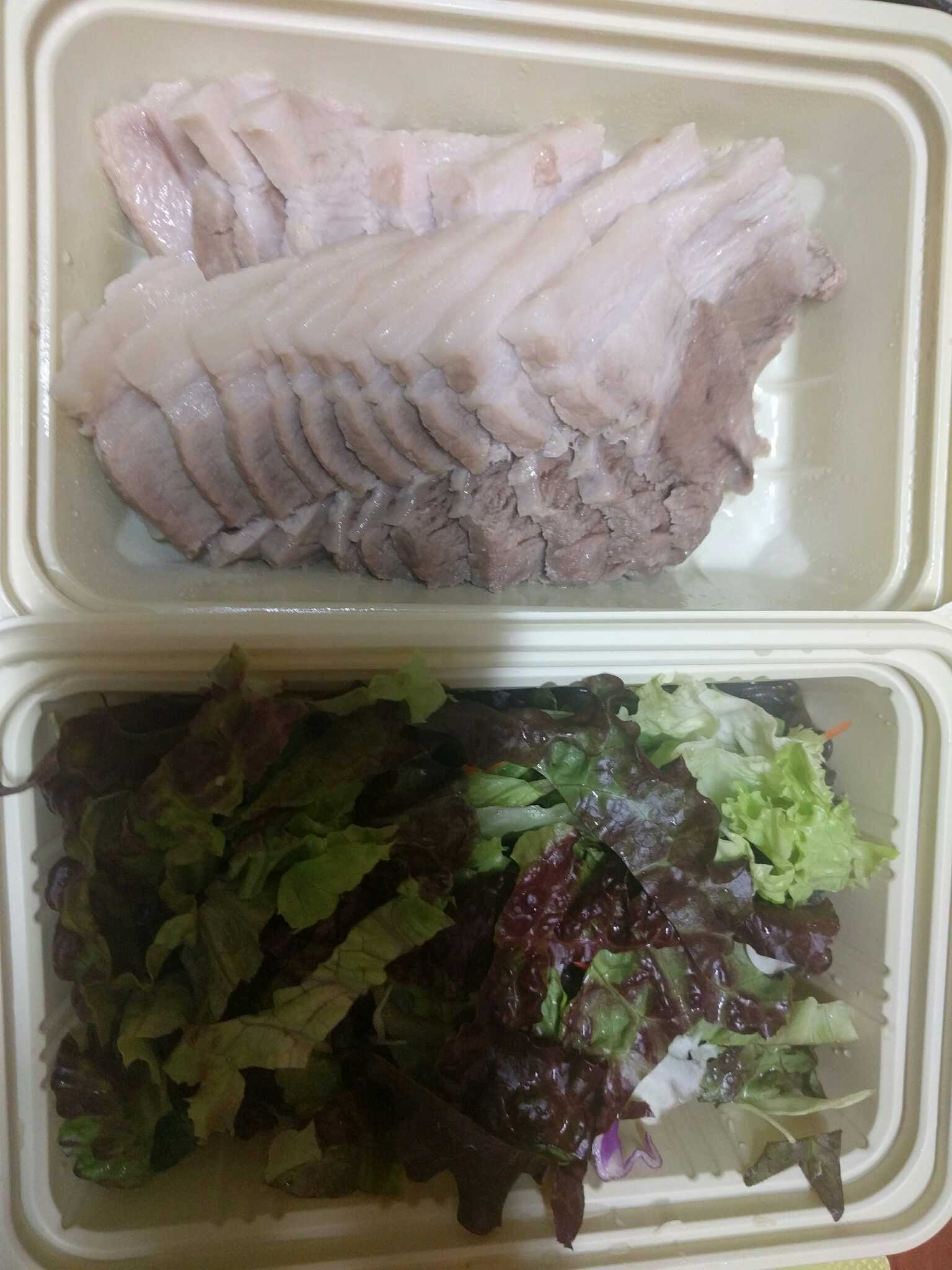 Wonhalmeonibossamjokbal (원할머니보쌈족발) 1