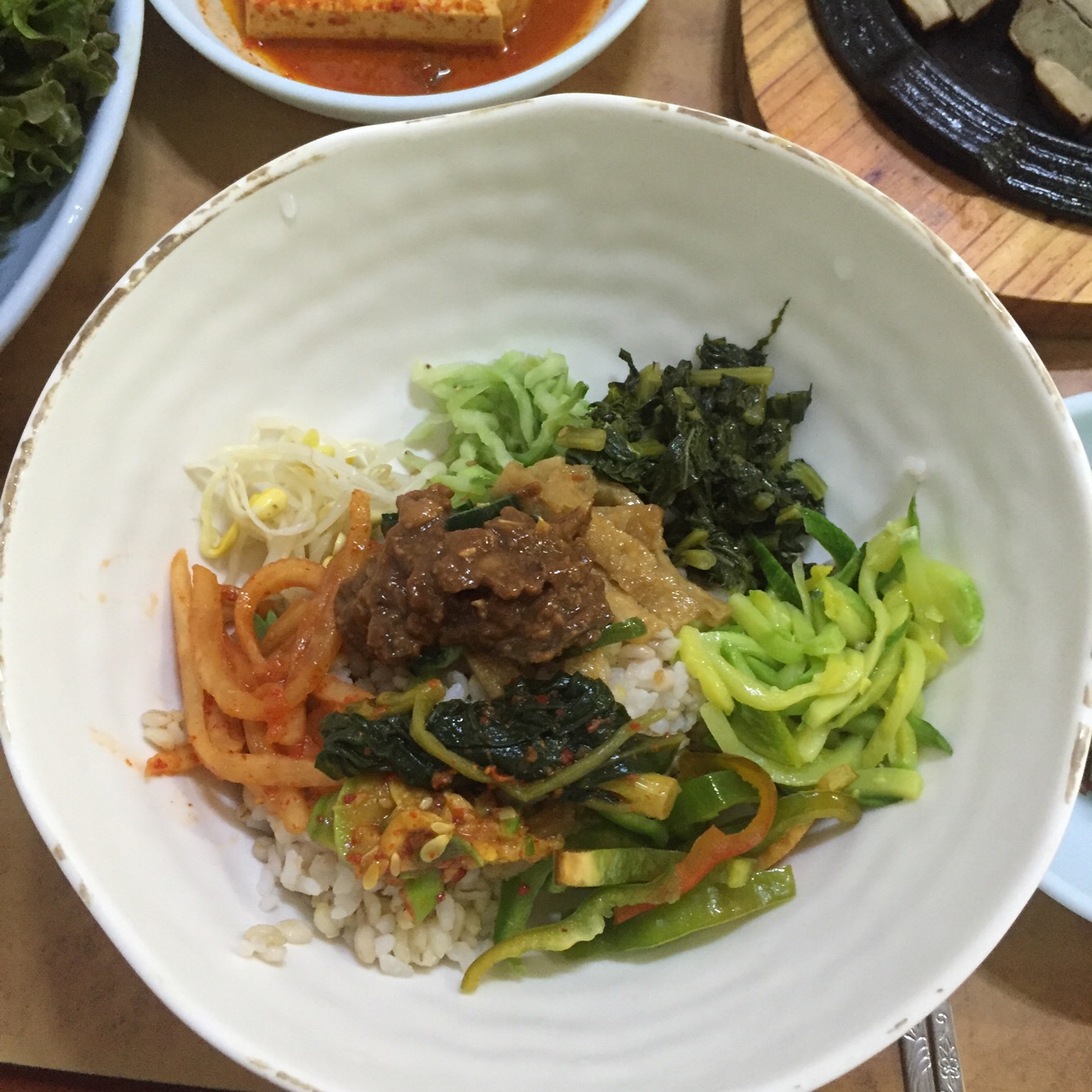 곰실보리밥집 3