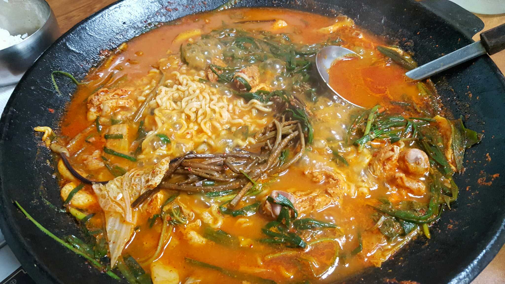 Taebaekheungbunedakgalbi (태백흥부네닭갈비) 2