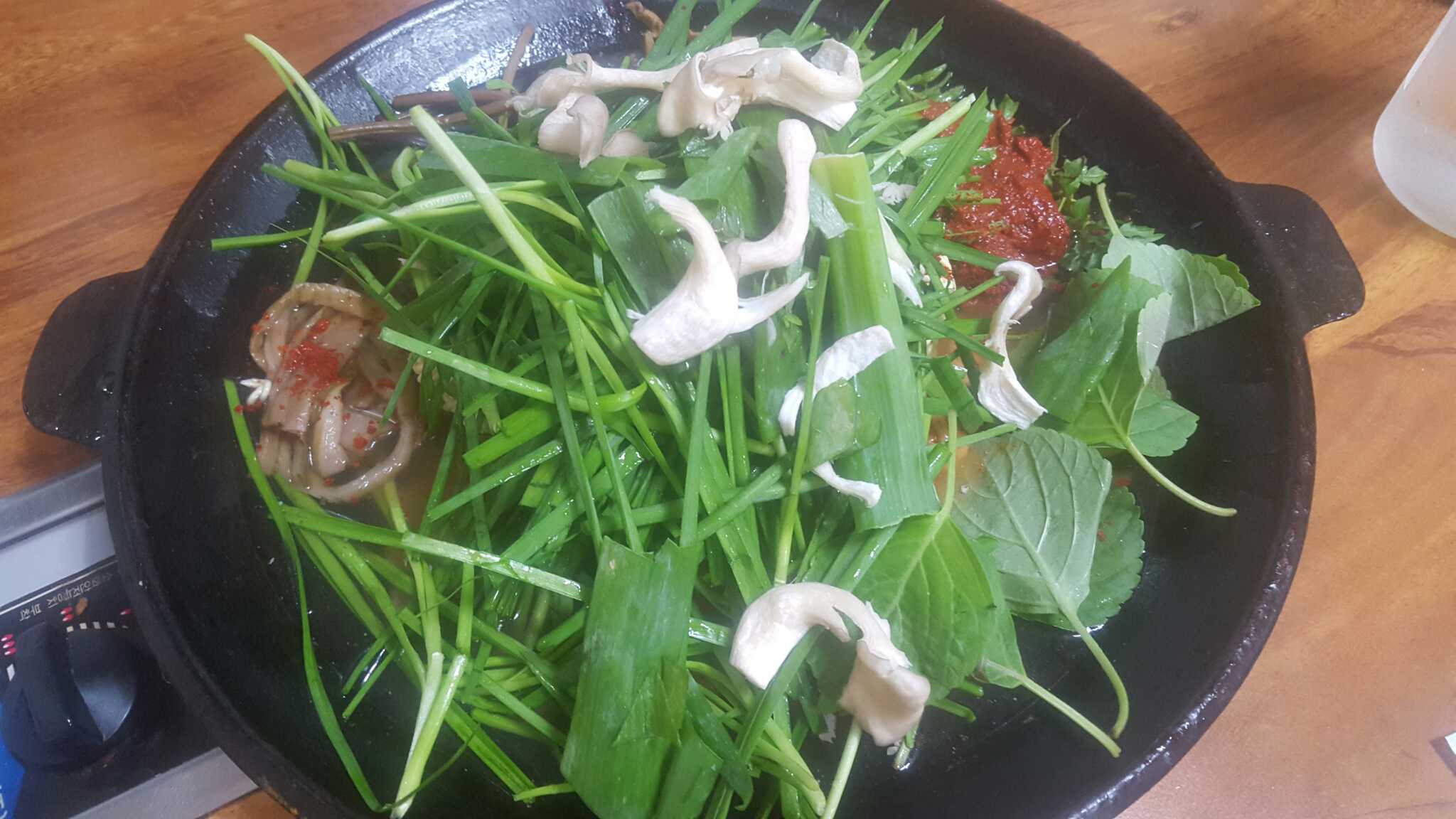 Taebaekheungbunedakgalbi (태백흥부네닭갈비) 1